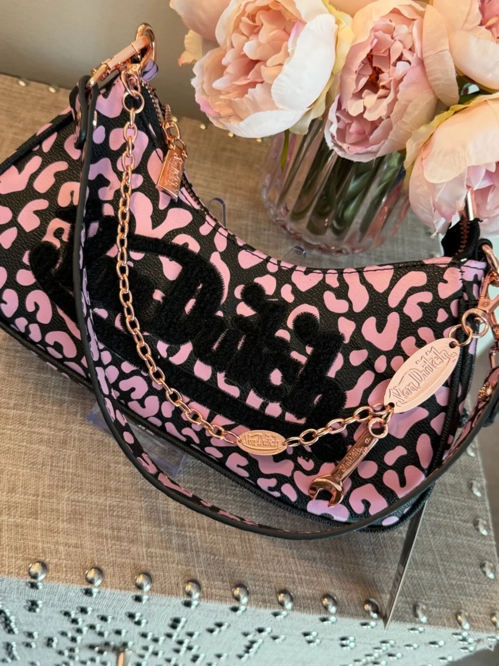 Von Dutch NWT Pink Leopard-Print Shoulder Bag with Rose Gold Chain - Picture 2 of 8